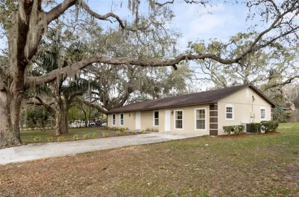 210 Pearl Street, MASCOTTE, FL 34753