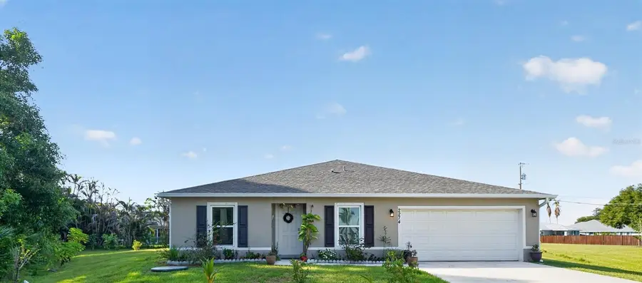 2274 SE Powell Court, Port Saint Lucie, FL 34952 - #2