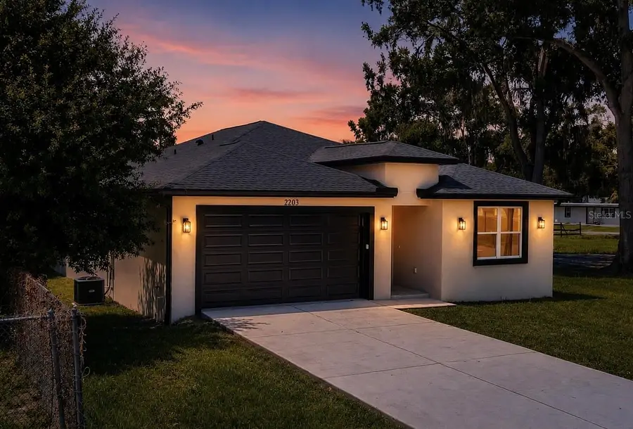 2203 W Lowry Avenue, Plant City, FL 33563 - #3