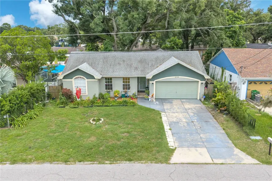 2114 W Hanna Avenue, Tampa, FL 33604 - #2