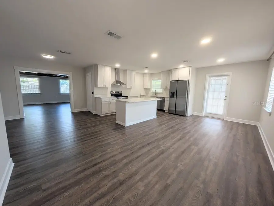 3902 W Paxton Avenue, Tampa, FL 33611 - #3