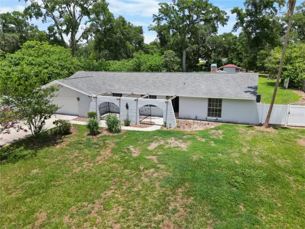 3104 Fairlea Lane, VALRICO, FL 33596