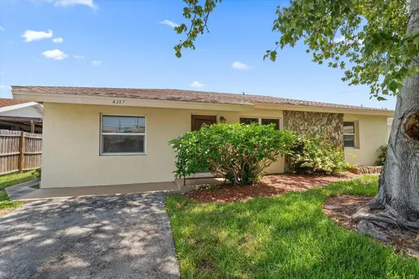 8357 75th Avenue, SEMINOLE, FL 33777