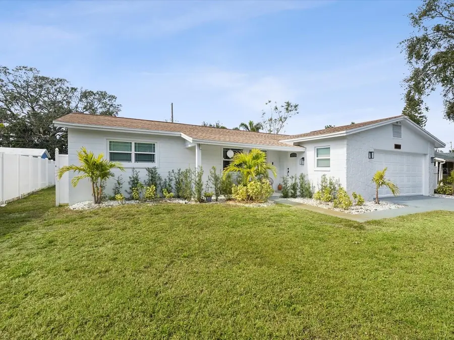 10264 Oakhurst Road, Largo, FL 33774 - #2