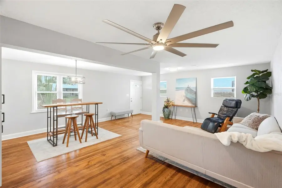 5016 Dartmouth Avenue N, Saint Petersburg, FL 33710 - #3