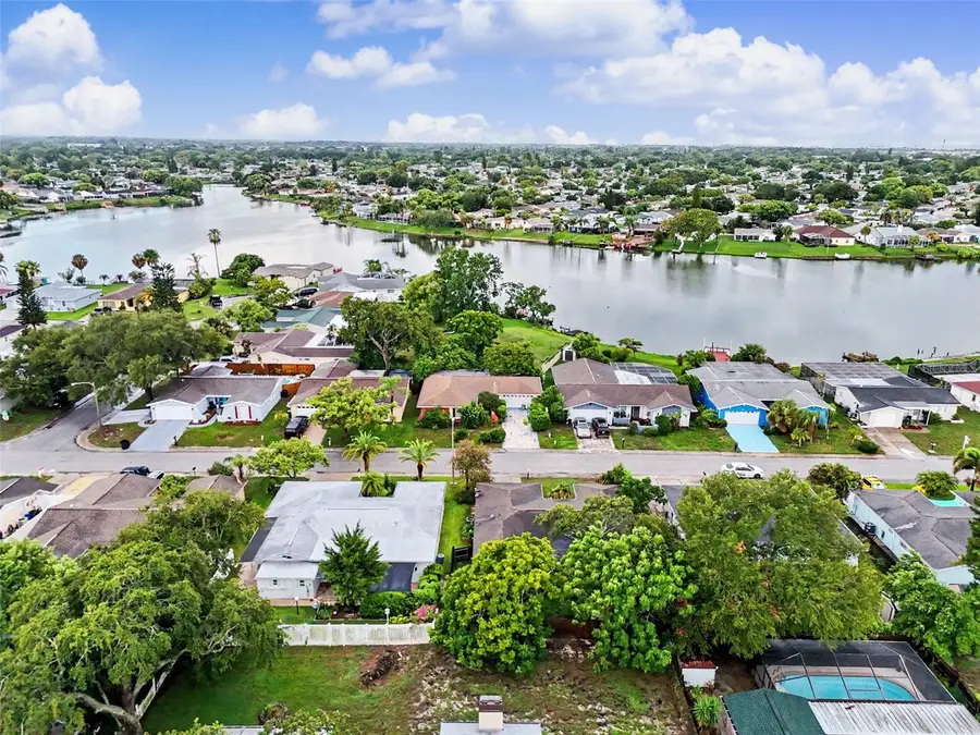 9641 Lakeside Lane, Port Richey, FL 34668 - #2