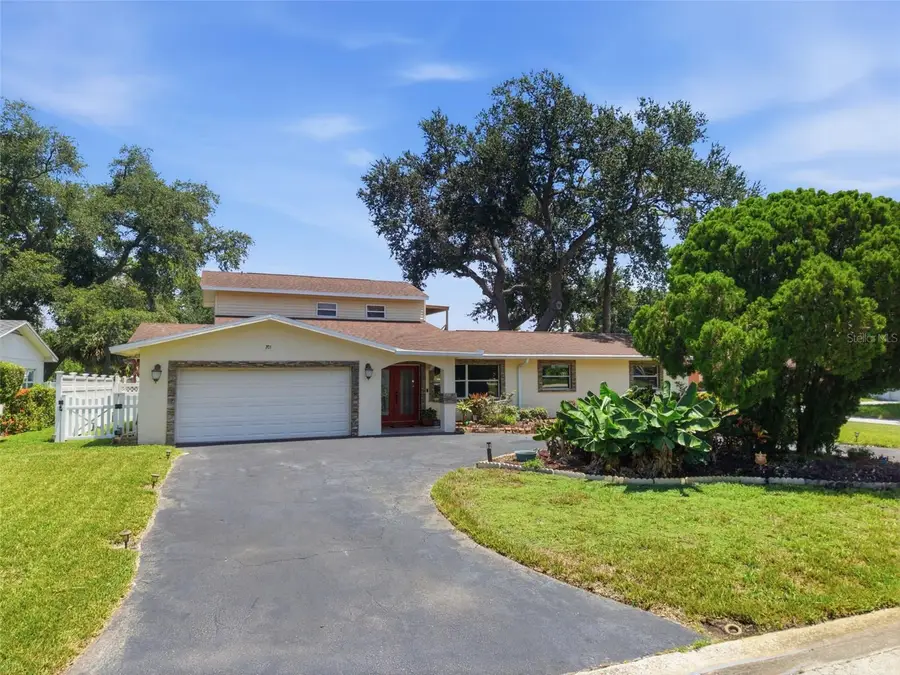 701 58th Avenue S, Saint Petersburg, FL 33705 - #2