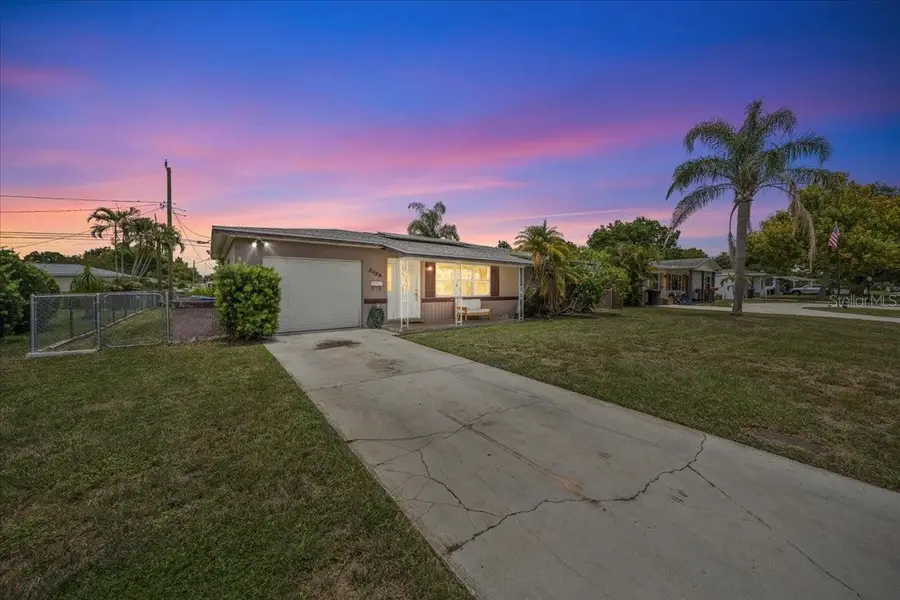 5399 24th Terrace N, Saint Petersburg, FL 33710 - #2