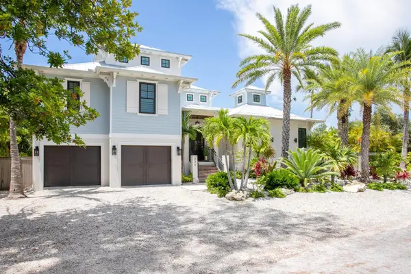 220 N Harbor Drive, HOLMES BEACH, FL 34217