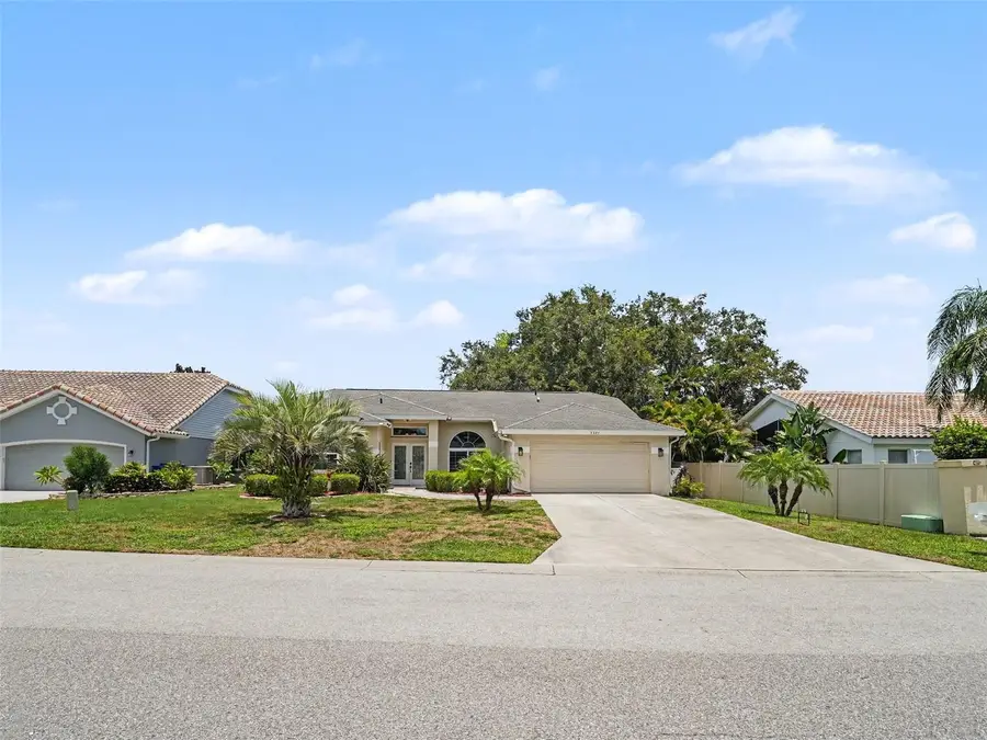 5325 Gardens Dr, Sarasota, FL 34243 - #3