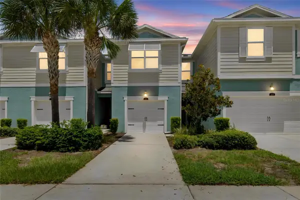 2410 Arch Avenue, OLDSMAR, FL 34677