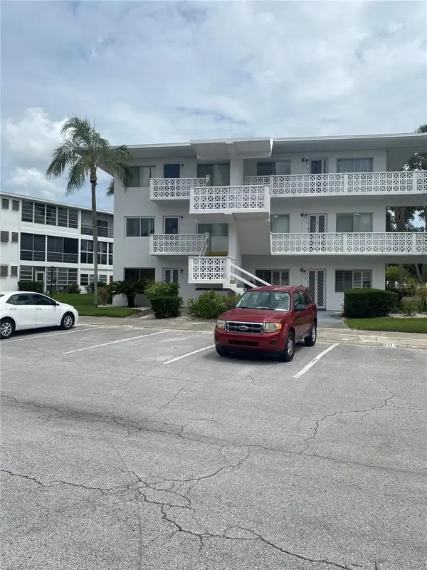 11224 82nd Avenue #301, SEMINOLE, FL 33772