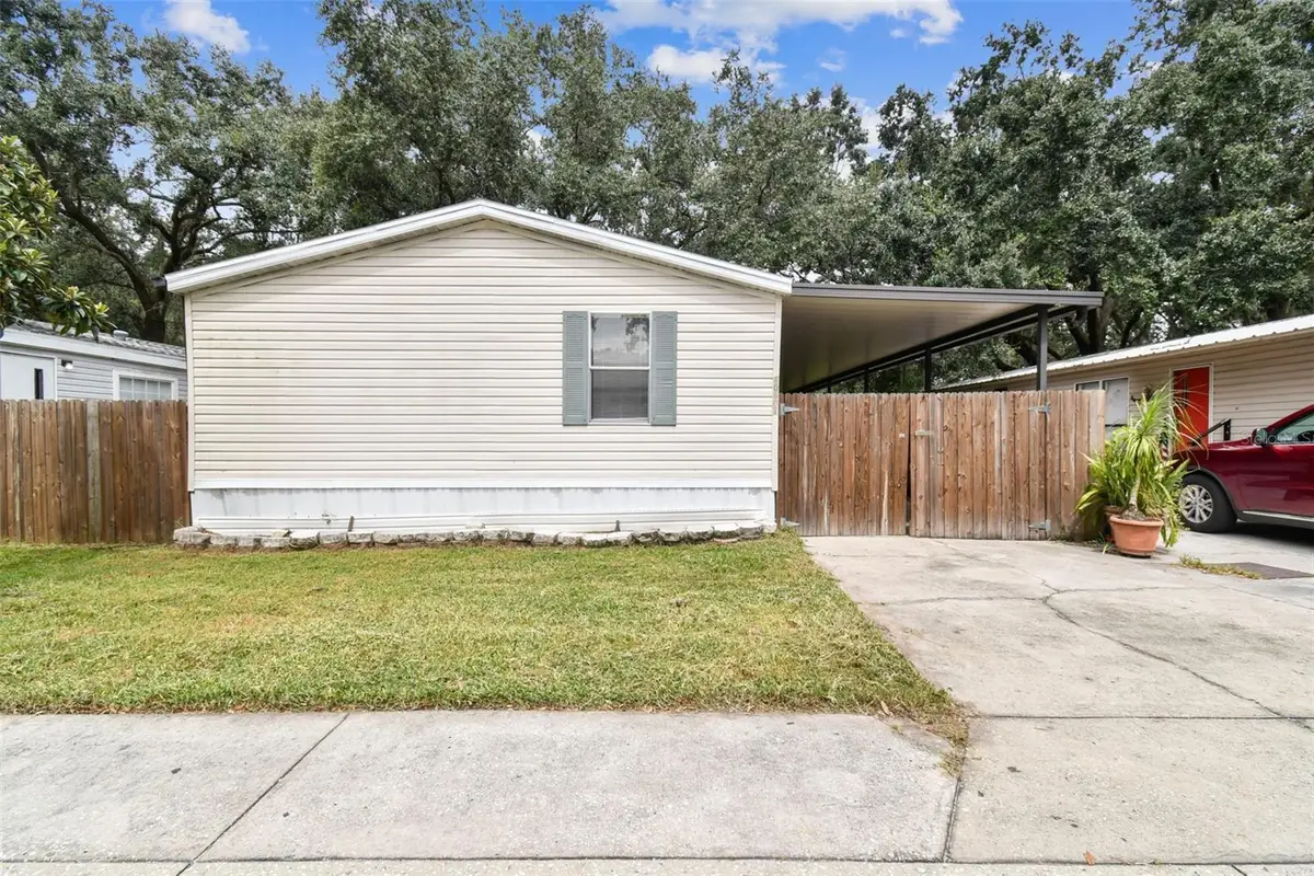 10607 Bay Hills Circle, Thonotosassa, FL 33592 - #1