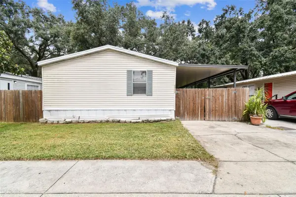 10607 Bay Hills Circle, THONOTOSASSA, FL 33592
