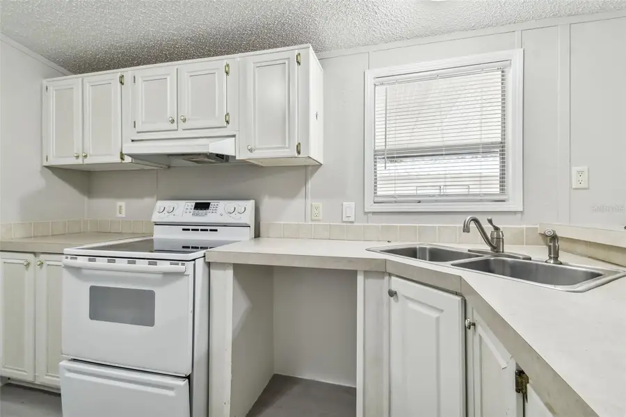 10607 Bay Hills Circle, Thonotosassa, FL 33592 - #3