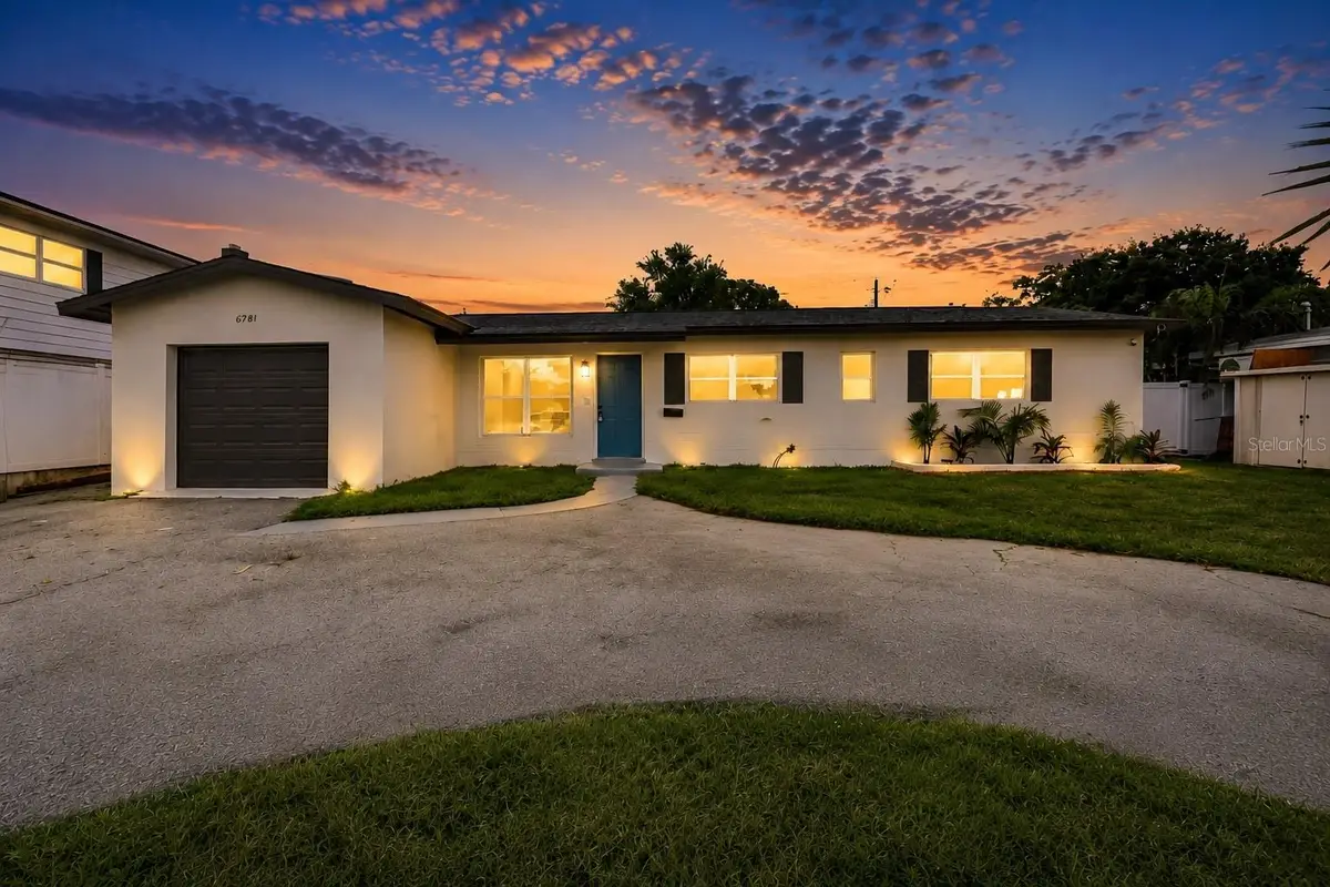6781 33rd Avenue N, Saint Petersburg, FL 33710 - #1