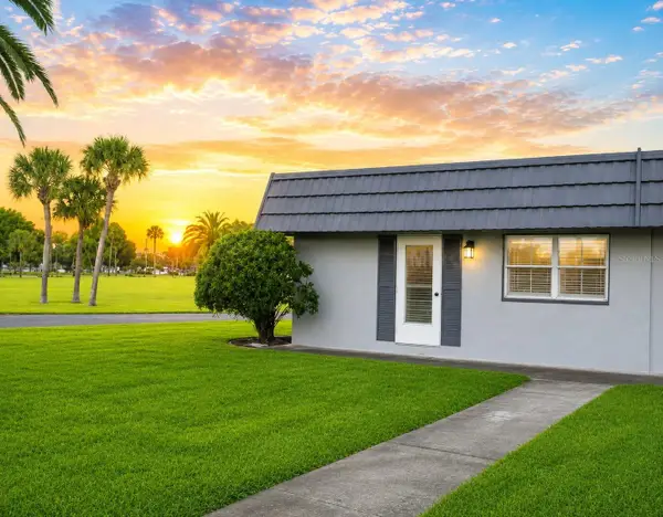 202 Bedford Trail #97, SUN CITY CENTER, FL 33573