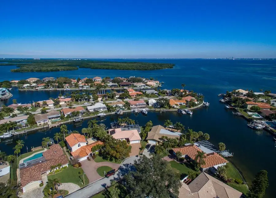 2096 Massachusetts Avenue Ne, Saint Petersburg, FL 33703 - #3
