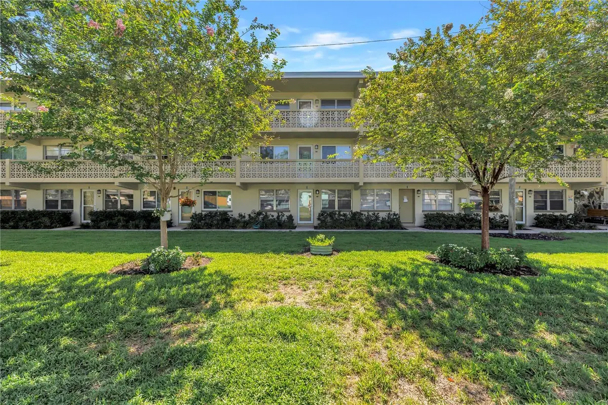 1051 79th Avenue N #105, Saint Petersburg, FL 33702 - #1