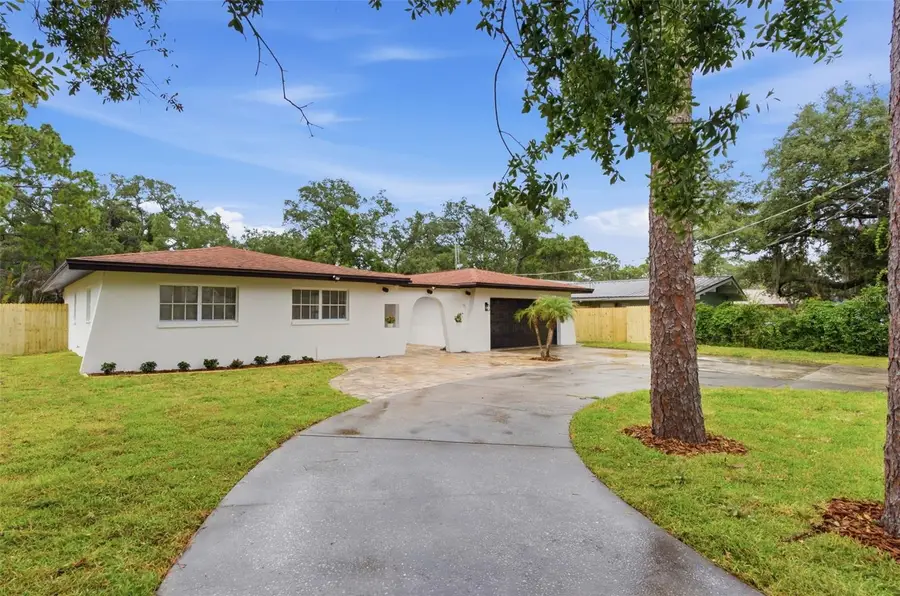 5106 Oakhaven Lane, Tampa, FL 33617 - #2