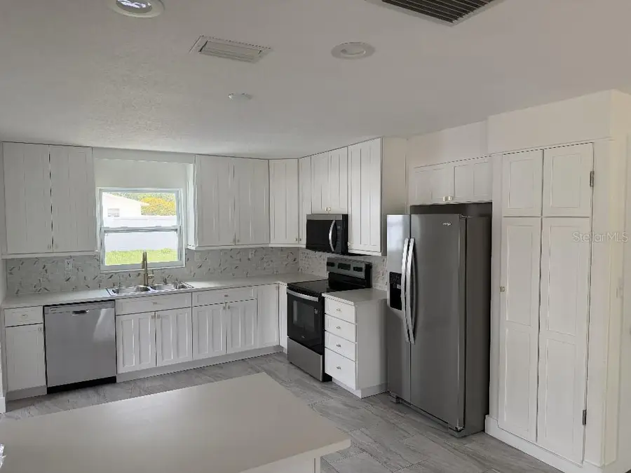 632 89th Avenue N, Saint Petersburg, FL 33702 - #3