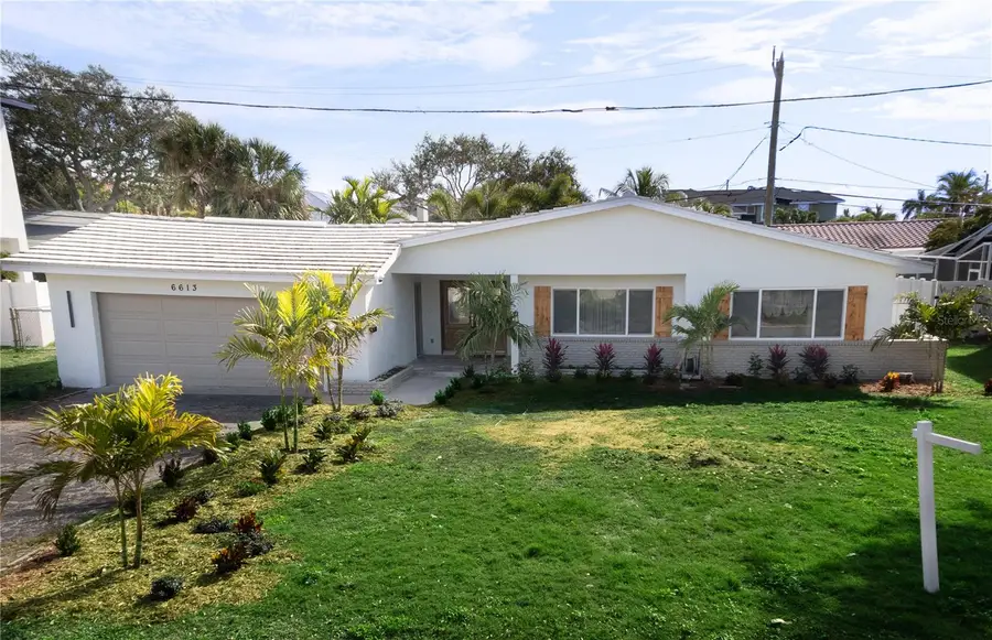 6613 Blue Heron Drive S, Saint Petersburg, FL 33707 - #2