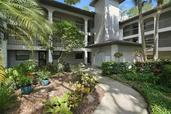 3399 Mermoor Drive #105, PALM HARBOR, FL 34685