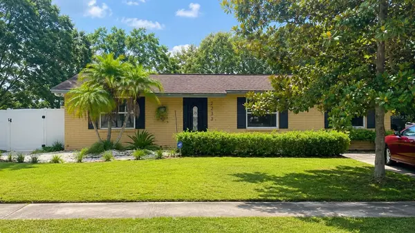 2232 Selkirk Street, VALRICO, FL 33594
