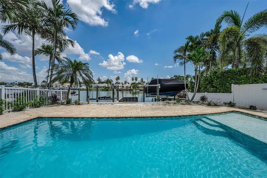7901 10th Avenue S, Saint Petersburg, FL 33707 - #3