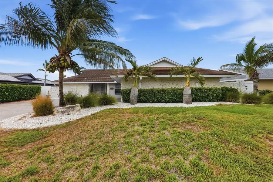 4424 45th Street S, Saint Petersburg, FL 33711 - #2