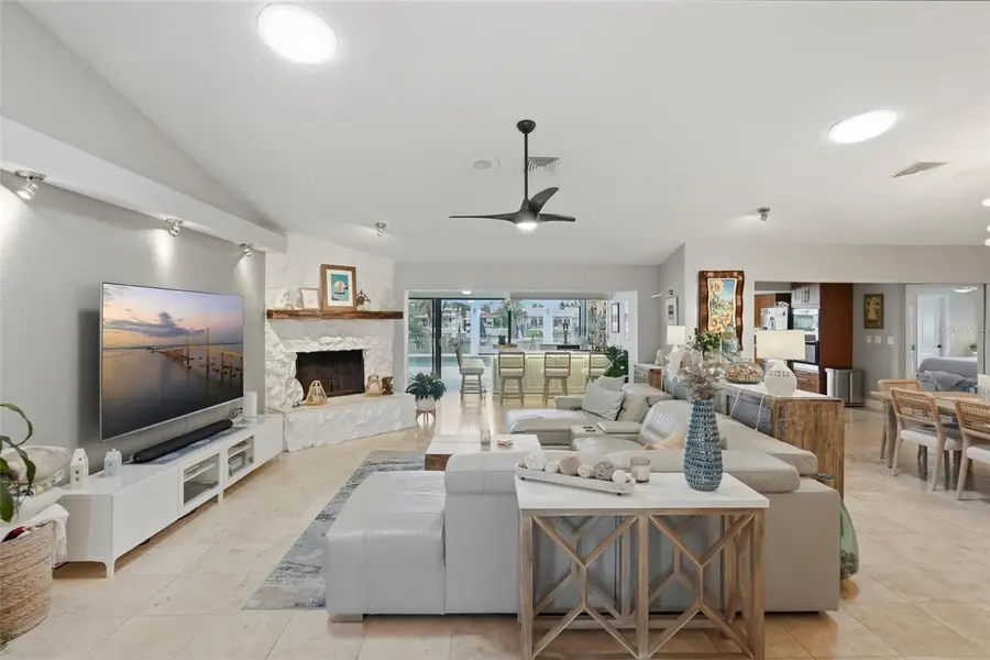 4424 45th Street S, Saint Petersburg, FL 33711 - #3
