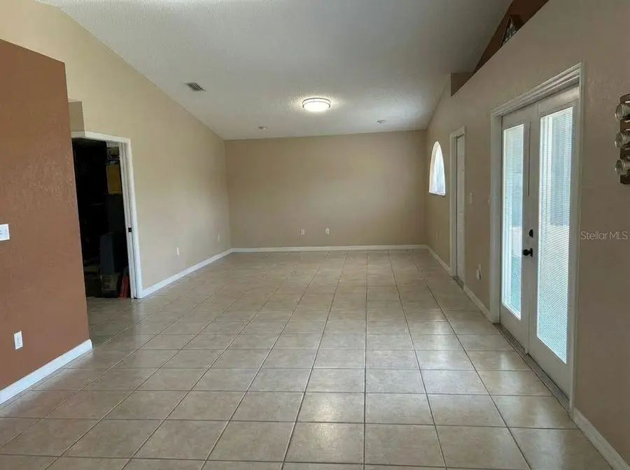 1783 Maryland Avenue Ne, Saint Petersburg, FL 33703 - #2