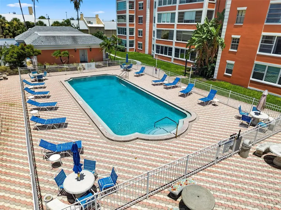 6960 20th Avenue N #105, Saint Petersburg, FL 33710 - #2