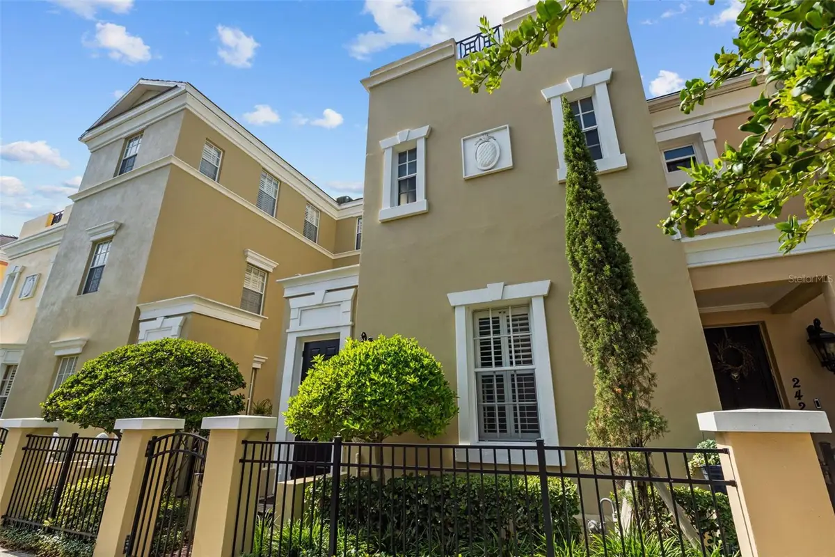 2419 Victoria Gardens Lane, Tampa, FL 33609 - #1