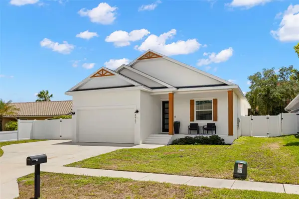 4827 Blue Jay Circle, PALM HARBOR, FL 34683