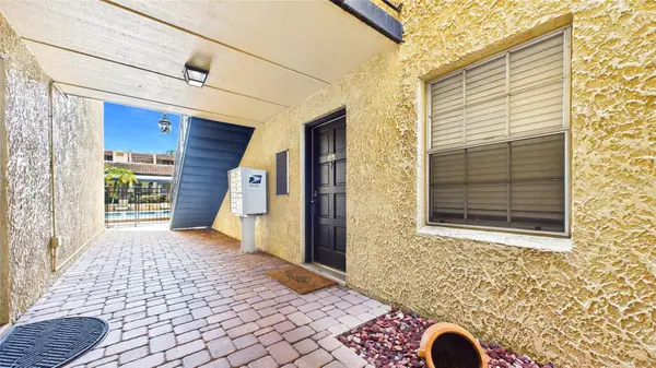 5306 Santa Rosa Court #143, TAMPA, FL 33609