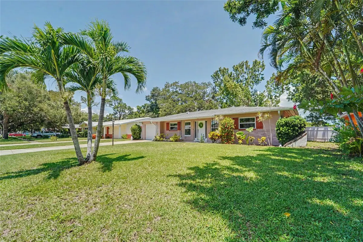 8879 Lakewood Drive, Seminole, FL 33772 - #1
