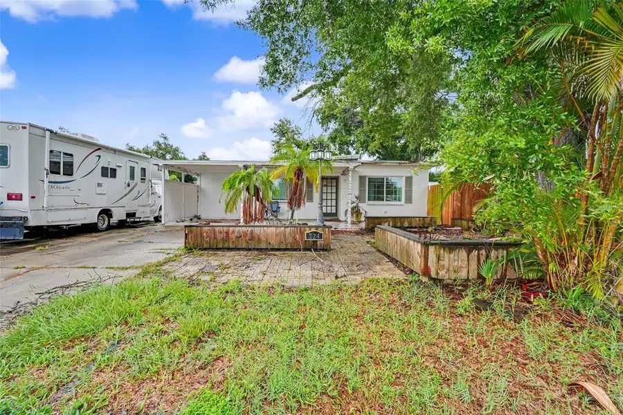 824 67th Street S, Saint Petersburg, FL 33707 - #2