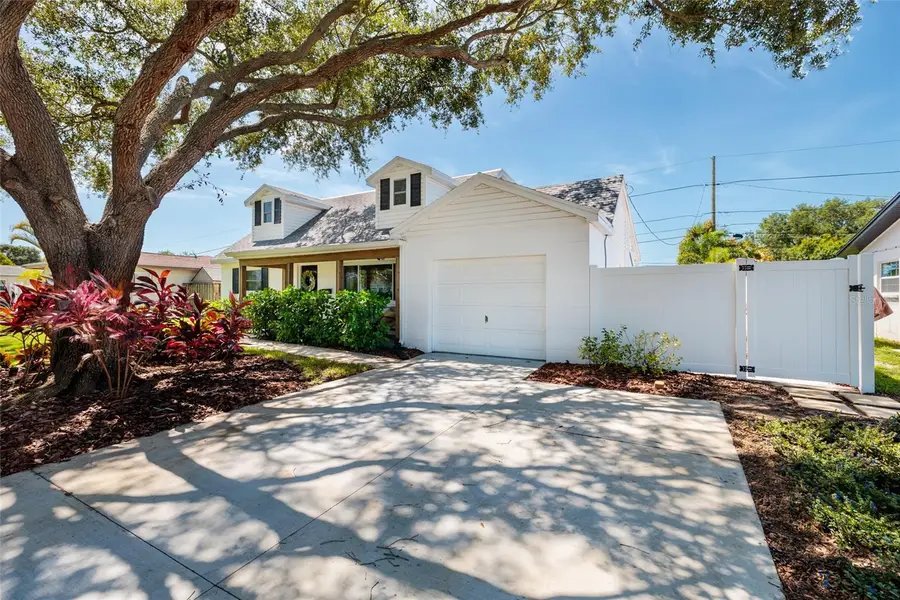 5950 35th Avenue N, Saint Petersburg, FL 33710 - #2