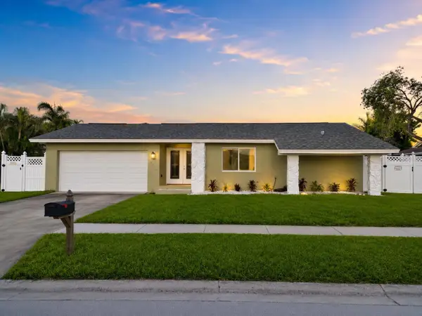 9354 119th Way, SEMINOLE, FL 33772