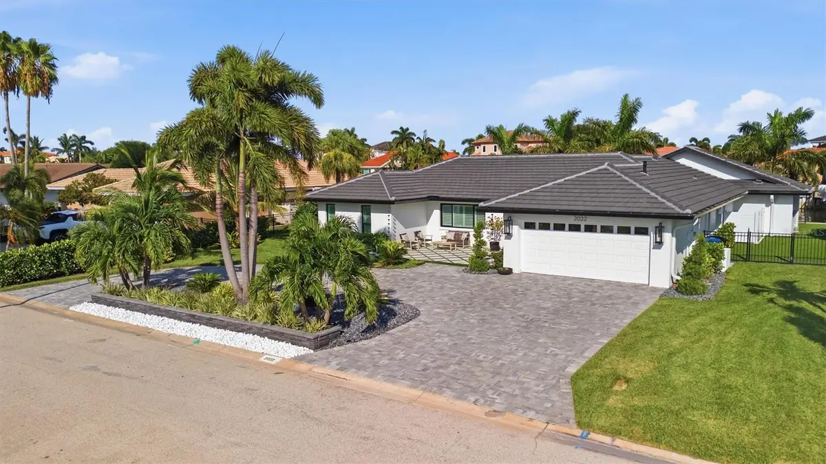 2022 Hawaii Avenue Ne, Saint Petersburg, FL 33703 - #1