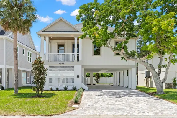 1858 Mississippi Avenue Ne, ST PETERSBURG, FL 33703