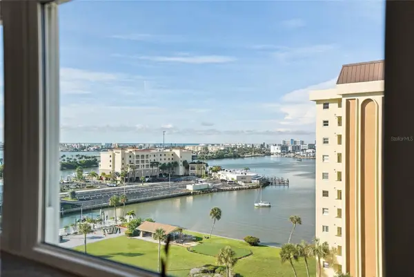 4550 Cove Circle #1009, ST PETERSBURG, FL 33708
