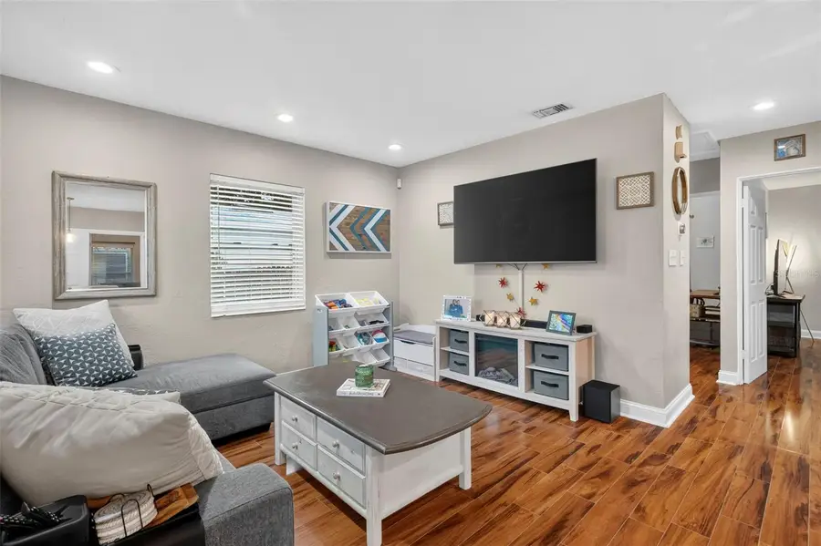 1226 49th Avenue N, Saint Petersburg, FL 33703 - #2