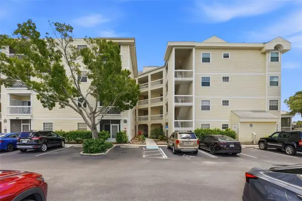 6817 Stones Throw Circle N #17208, ST PETERSBURG, FL 33710