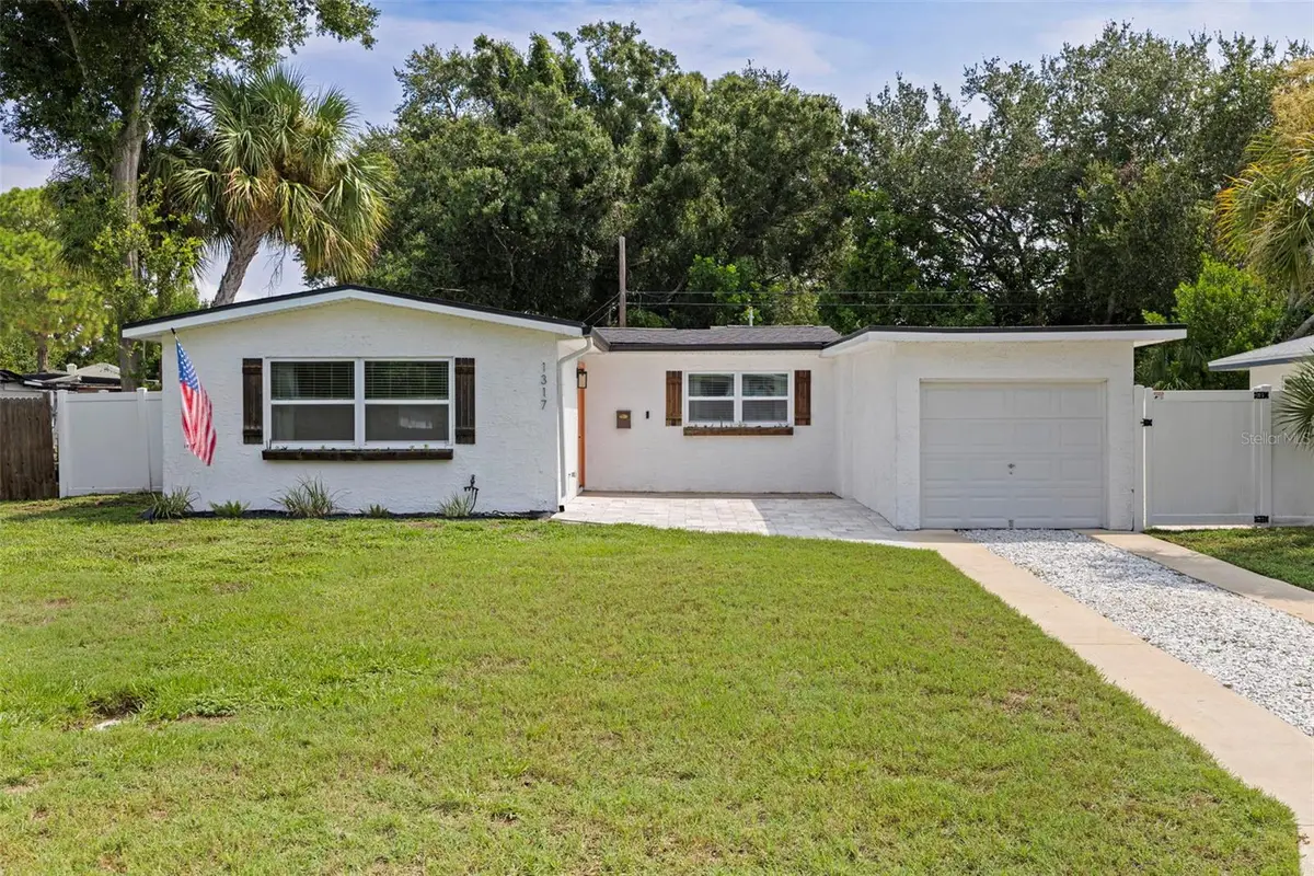 1317 Essex Drive N, Saint Petersburg, FL 33710 - #1
