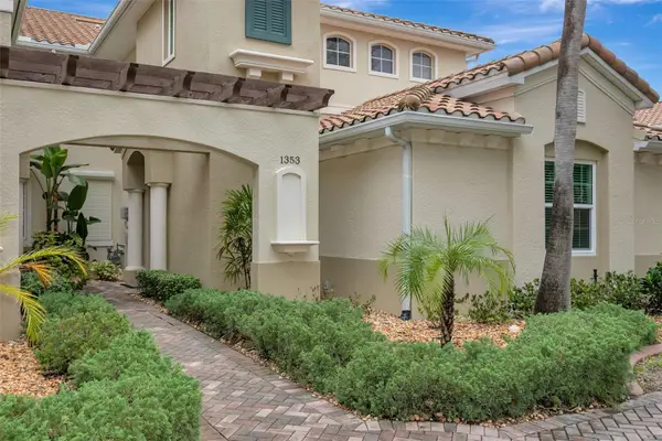 1353 Emerald Dunes Drive, SUN CITY CENTER, FL 33573