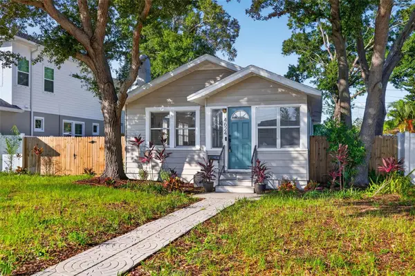 4624 Iris Street N, ST PETERSBURG, FL 33714