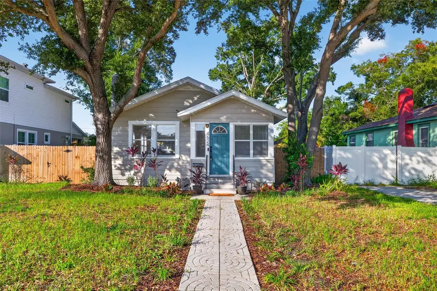4624 Iris Street N, Saint Petersburg, FL 33714 - #2