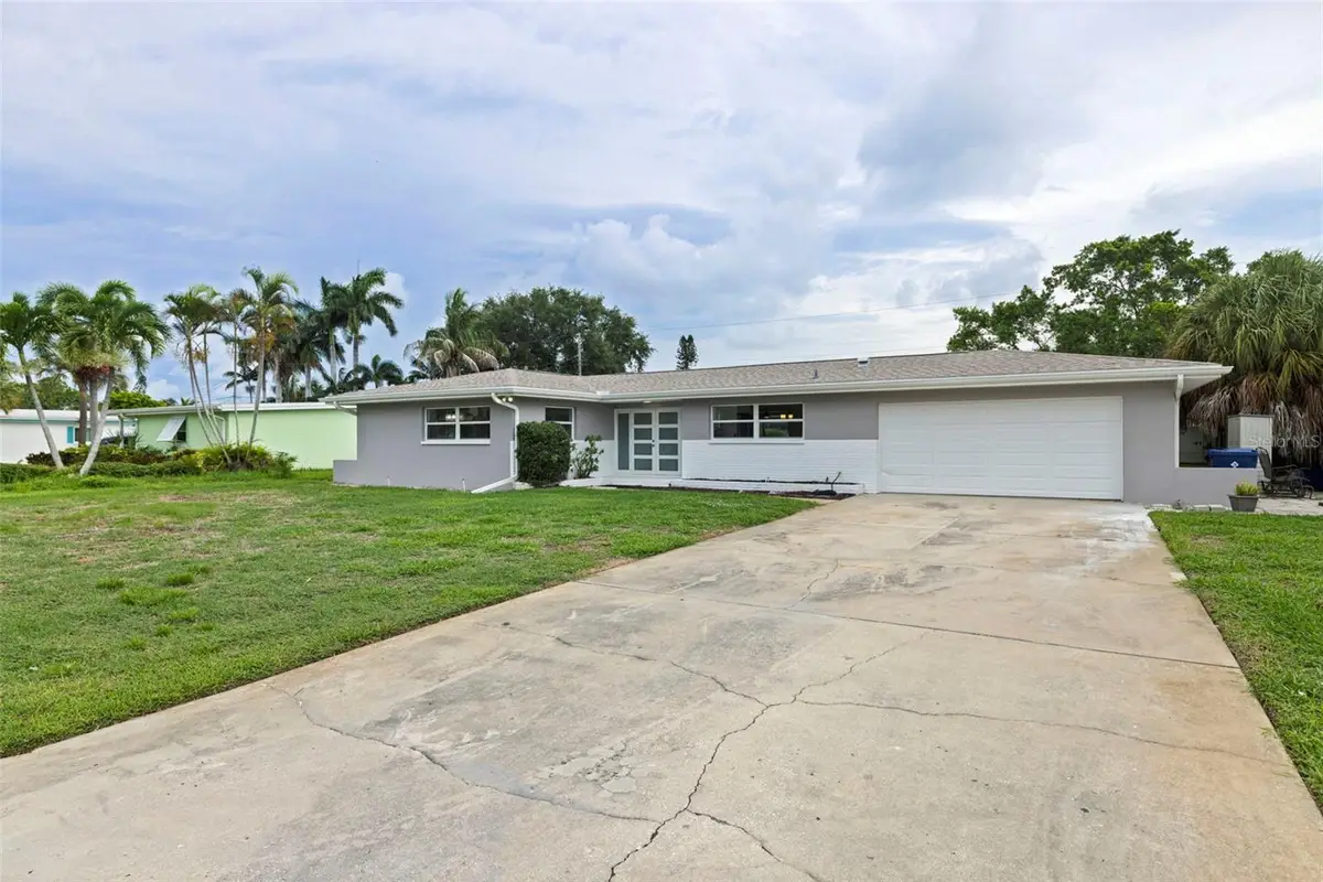 7073 S Shore Drive S, Saint Petersburg, FL 33707 - #1